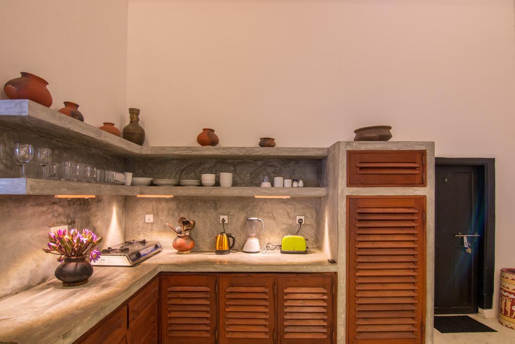 Blue Parrot Beach Villa Амбалангода Екстериор снимка