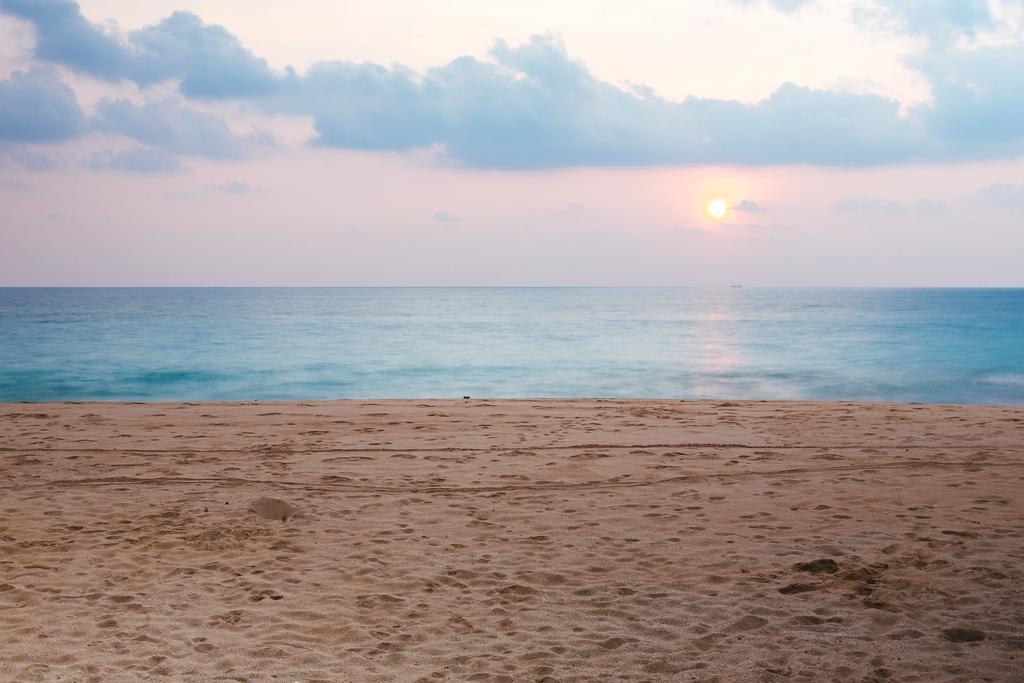 Blue Parrot Beach Villa Амбалангода Екстериор снимка