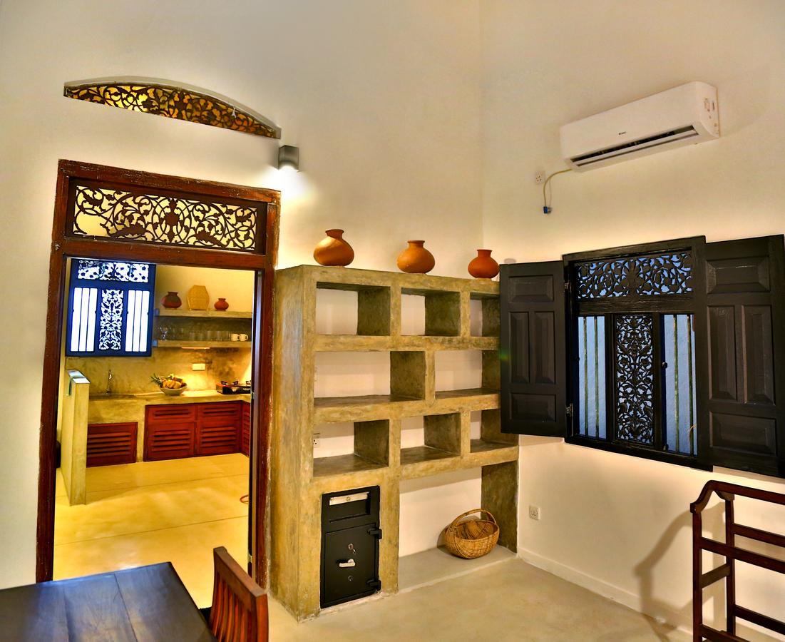 Blue Parrot Beach Villa Амбалангода Екстериор снимка