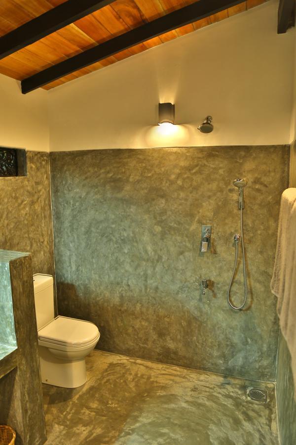 Blue Parrot Beach Villa Амбалангода Екстериор снимка