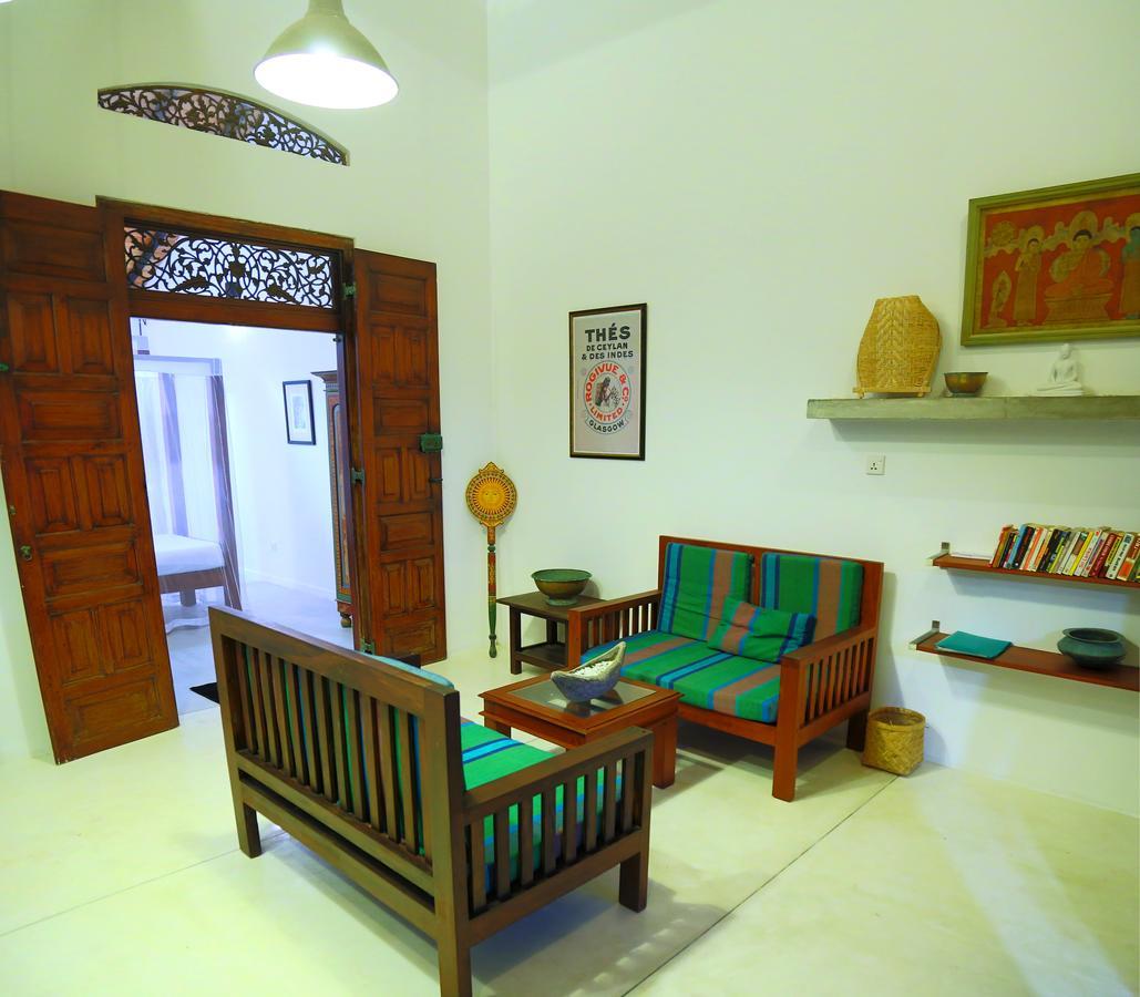 Blue Parrot Beach Villa Амбалангода Екстериор снимка