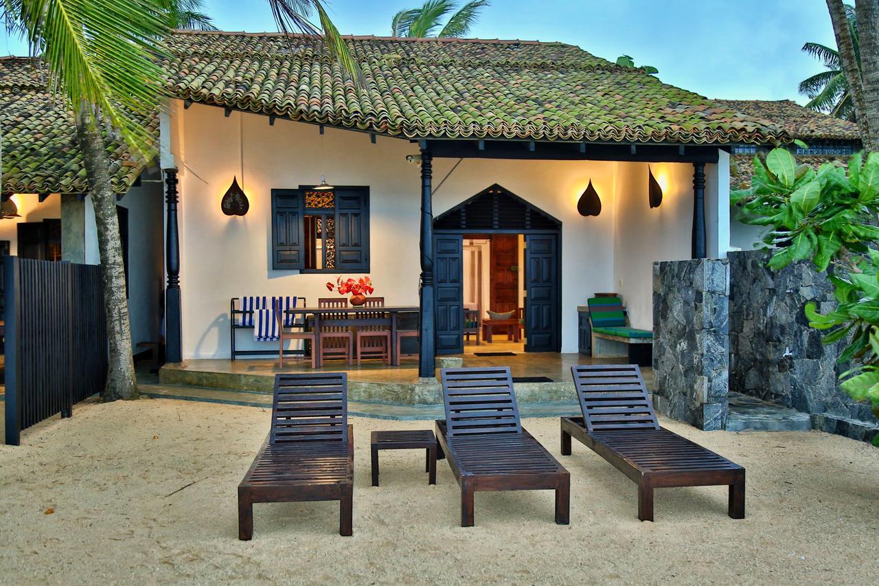 Blue Parrot Beach Villa Амбалангода Екстериор снимка